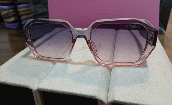 Screenshot_۲۰۲۵۰۹۱۱_۱۸۱۰۳۲_Gallery عینک آفتابی زنانه uv400 - تصویر 1